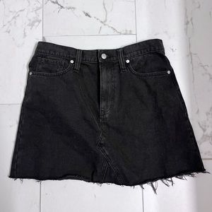 Madewell Black Frisco Released Raw Edge Denim mini skirt
